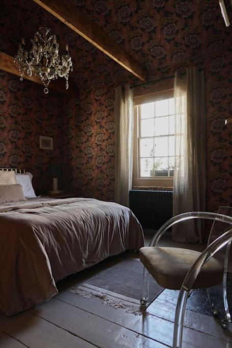 Primrose Cottage - With Private Courtyard & Sun Terrace In Central Бат Екстер'єр фото